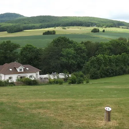 Haus Am Wanderweg 公寓